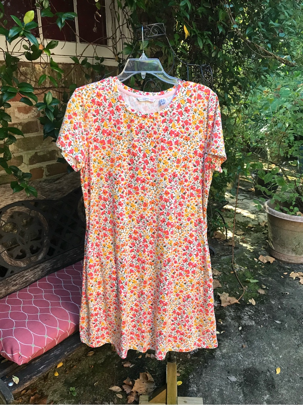 Isaac Mizrahi- FLORAL PRINT COTTON KNIT CASUAL DRESS- Size MP- EUC
